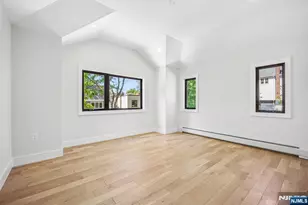 33 Lincoln Ave, River Edge, NJ 07661 - Photo 27