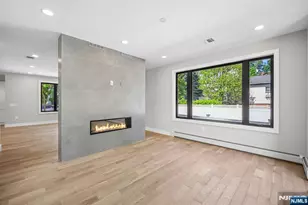 33 Lincoln Ave, River Edge, NJ 07661 - Photo 7