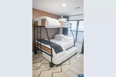 67 S 13th Street, Newark, NJ 07107 - Photo 9