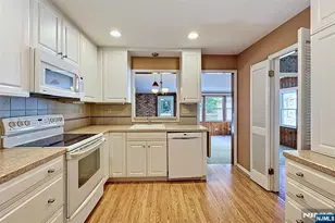 8 Mohawk Ave, Rockaway Township, NJ 07866 - Photo 11