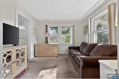 189 Tappan Avenue, Belleville, NJ 07109 - Photo 7