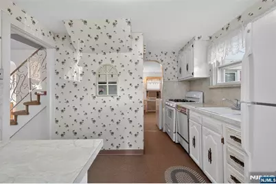 189 Tappan Avenue, Belleville, NJ 07109 - Photo 11