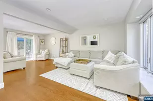 95 Spruce St, Midland Park, NJ 07432 - Photo 3