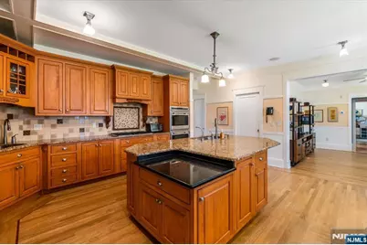 314 Winthrop Road, Teaneck Township, NJ 07666 - Photo 15