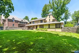 314 Winthrop Rd, Teaneck Township, NJ 07666 - Photo 43