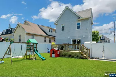 633 Lake Avenue, Lyndhurst Township, NJ 07071 - Photo 23