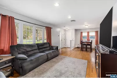 245 Barnert Avenue, Totowa, NJ 07512 - Photo 5