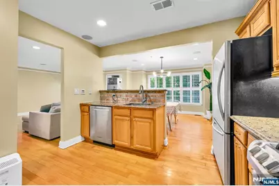 196 Blue Heron Drive 196 #196, Secaucus, NJ 07094 - Photo 11