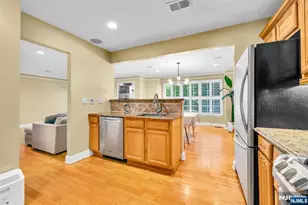 196 Blue Heron Dr 196, Secaucus, NJ 07094 - Photo 11
