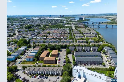 196 Blue Heron Drive 196 #196, Secaucus, NJ 07094 - Photo 33