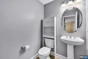 196 Blue Heron Dr 196, Secaucus, NJ 07094 - Photo 15