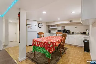 39 Chamberlain Ave, Elmwood Park, NJ 07407 - Photo 35