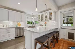 346 Roosevelt Ave, Hasbrouck Heights, NJ 07604 - Photo 5