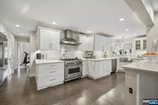 346 Roosevelt Ave, Hasbrouck Heights, NJ 07604 - Photo 3