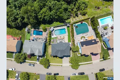 22 Fox Boro Road, Wayne, NJ 07470 - Photo 3