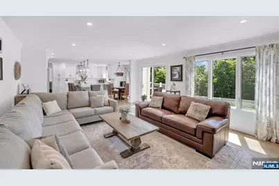 22 Fox Boro Road, Wayne, NJ 07470 - Photo 17