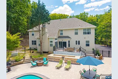 17 Cromwell Drive, Chester, NJ 07930 - Photo 3