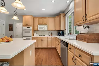 17 Cromwell Drive, Chester, NJ 07930 - Photo 11
