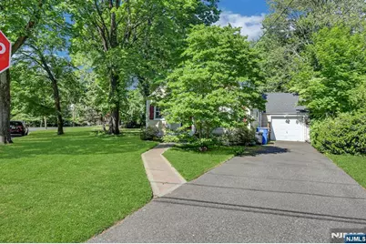 19 Harsen Road, Tenafly, NJ 07670 - Photo 3