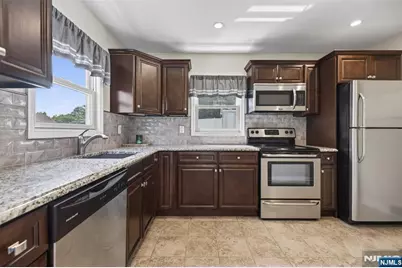 318 Greenwich Street, Greenwich Township, NJ 08886 - Photo 9