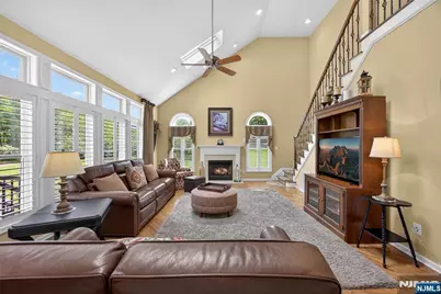 16 Saint Andrews Court, Mount Olive, NJ 07836 - Photo 7
