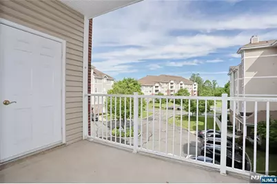 8208 Warrens Way, Wanaque, NJ 07465 - Photo 15