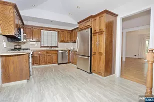 517 Pine Hill Rd, Leonia, NJ 07605 - Photo 15