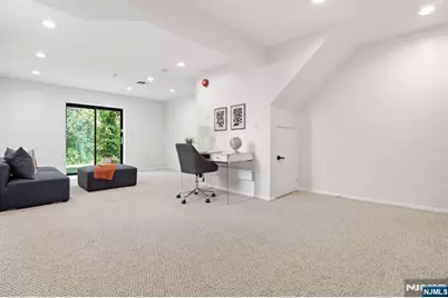 9 Paris Circle, West Orange Township, NJ 07052 - Photo 13