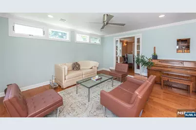 591 Highland Avenue, Montclair, NJ 07043 - Photo 23