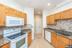 1101 Richmond Road 101, West Milford, NJ 07480 - Photo 7