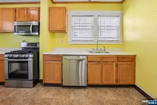 38 Sunnyside Ave, Dumont, NJ 07628 - Photo 11