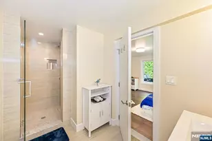 655 Floyd St, Englewood Cliffs, NJ 07632 - Photo 25