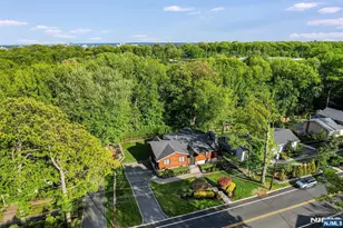 655 Floyd St, Englewood Cliffs, NJ 07632 - Photo 35