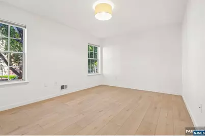 100 Crown Court 471 #471, Edgewater, NJ 07020 - Photo 13