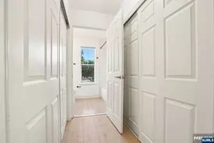 100 Crown Ct 471, Edgewater, NJ 07020 - Photo 17