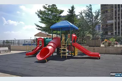 300 Winston Drive 1418 #1418, Cliffside Park, NJ 07010 - Photo 37