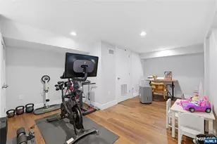 307 Farview Ave, Paramus, NJ 07652 - Photo 37