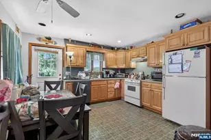 133 Mary Ave, Woodbridge Township, NJ 08863 - Photo 3
