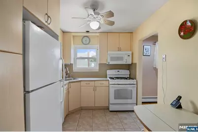 2-02 Virginia Drive 202B #202B, Fair Lawn, NJ 07410 - Photo 9
