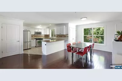 1625 Paterson Plank Road 10 #10, Secaucus, NJ 07094 - Photo 9
