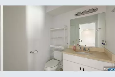 1625 Paterson Plank Road 10 #10, Secaucus, NJ 07094 - Photo 13