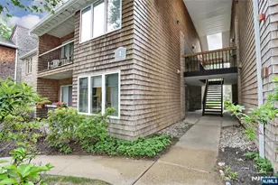 1 Tulip Crescent 1A, Little Falls Township, NJ 07424 - Photo 3