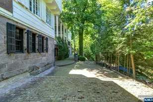 9 E Saddle River Rd, Saddle River, NJ 07458 - Photo 7