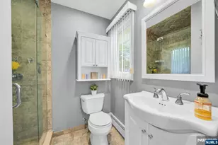 184 Andover Dr, Wayne, NJ 07470 - Photo 17