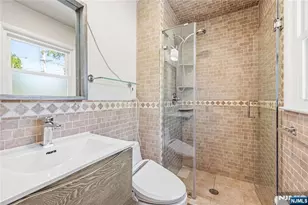 850 Edgewater Ave, Ridgefield, NJ 07657 - Photo 15