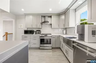 850 Edgewater Ave, Ridgefield, NJ 07657 - Photo 9