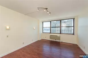 7004 Blvd East 39F, Guttenberg, NJ 07093 - Photo 29
