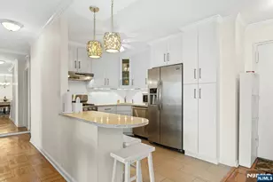 2000 Linwood Ave 17X, Fort Lee, NJ 07024 - Photo 5