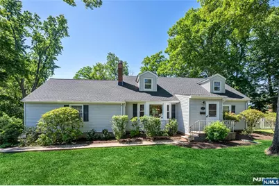 12 Waibel Drive, Allendale, NJ 07401 - Photo 1