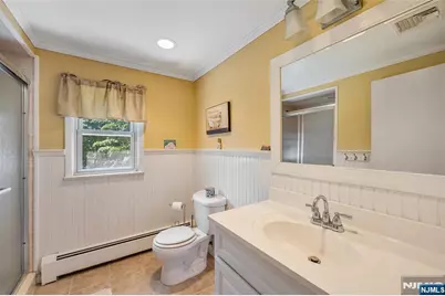 12 Waibel Drive, Allendale, NJ 07401 - Photo 19